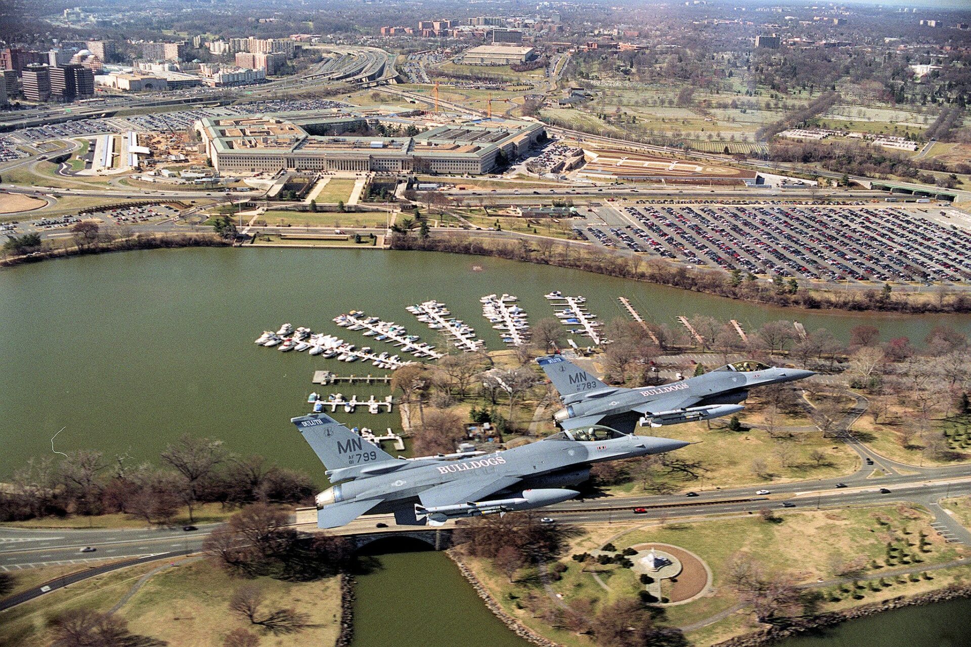 148th Fighter Wing F-16s performing air patrol over the Pentagon (US Air Force via Wikimedia Commons)