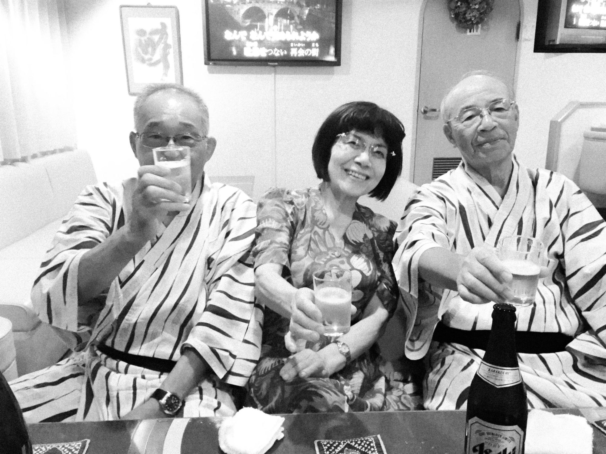 drinking with atomic bomb survivors