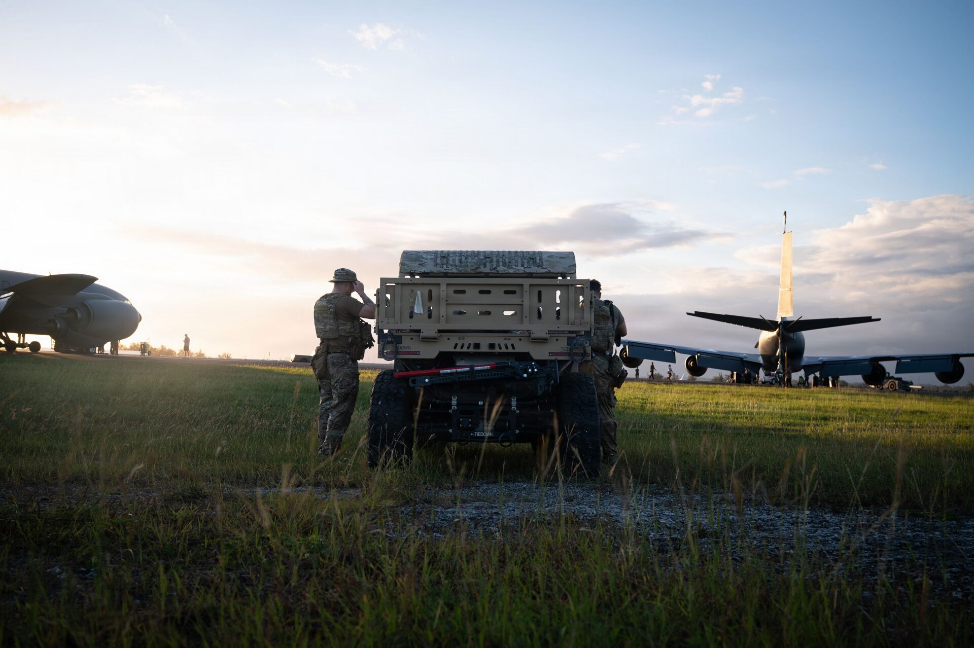 US Airmen in the Dominican Republic observe an airfield in support of Operation SOUTHERN SPEAR in December 2025 (US Air Force/Wikimedia Commons)