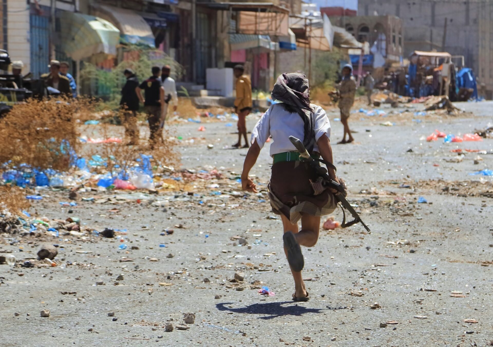 “Taiz / Yemen – Jan 13 2019: A soldier fighting in the battles o