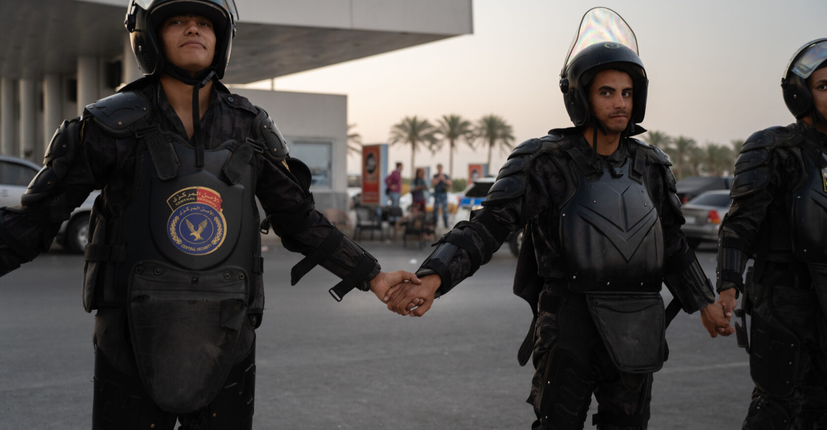 Police maintained tight control over the movement of the activists throughout the march (Alexandros Zilos)