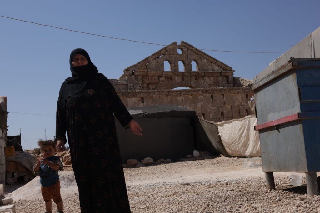 Aid groups say there is large-scale need for humanitarian support across Syria (Cian Ward)