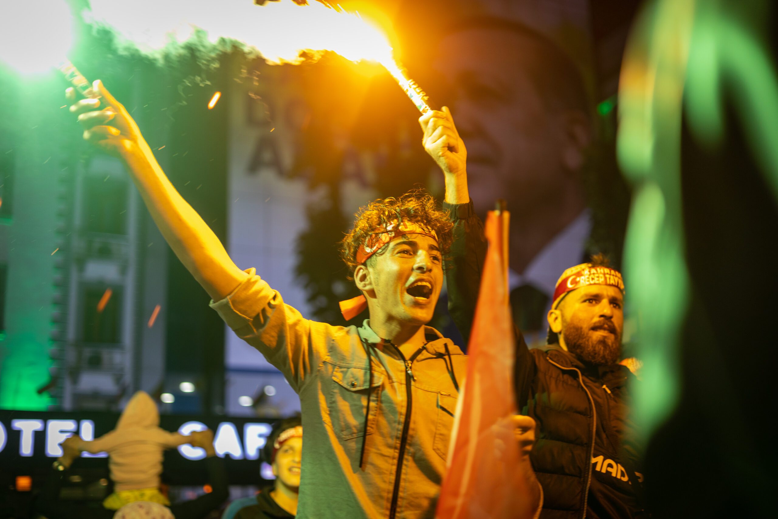 Erdogan-supporters-3-scaled