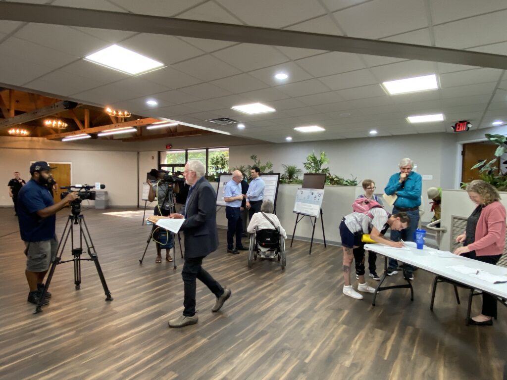 Around 100 people gathered for the first of several mandatory public hearings on the Savannah River Site's future (Taylor Barnes)