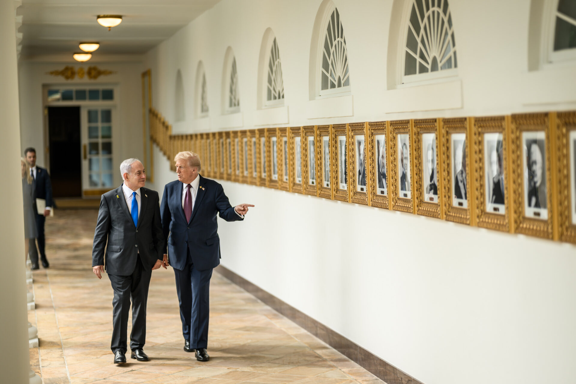 US President Donald Trump and Israeli PM Benjamin Netanyahu walk along the West Colonnade in September 2025 (Daniel Torok/White House/Wikimedia Commons)