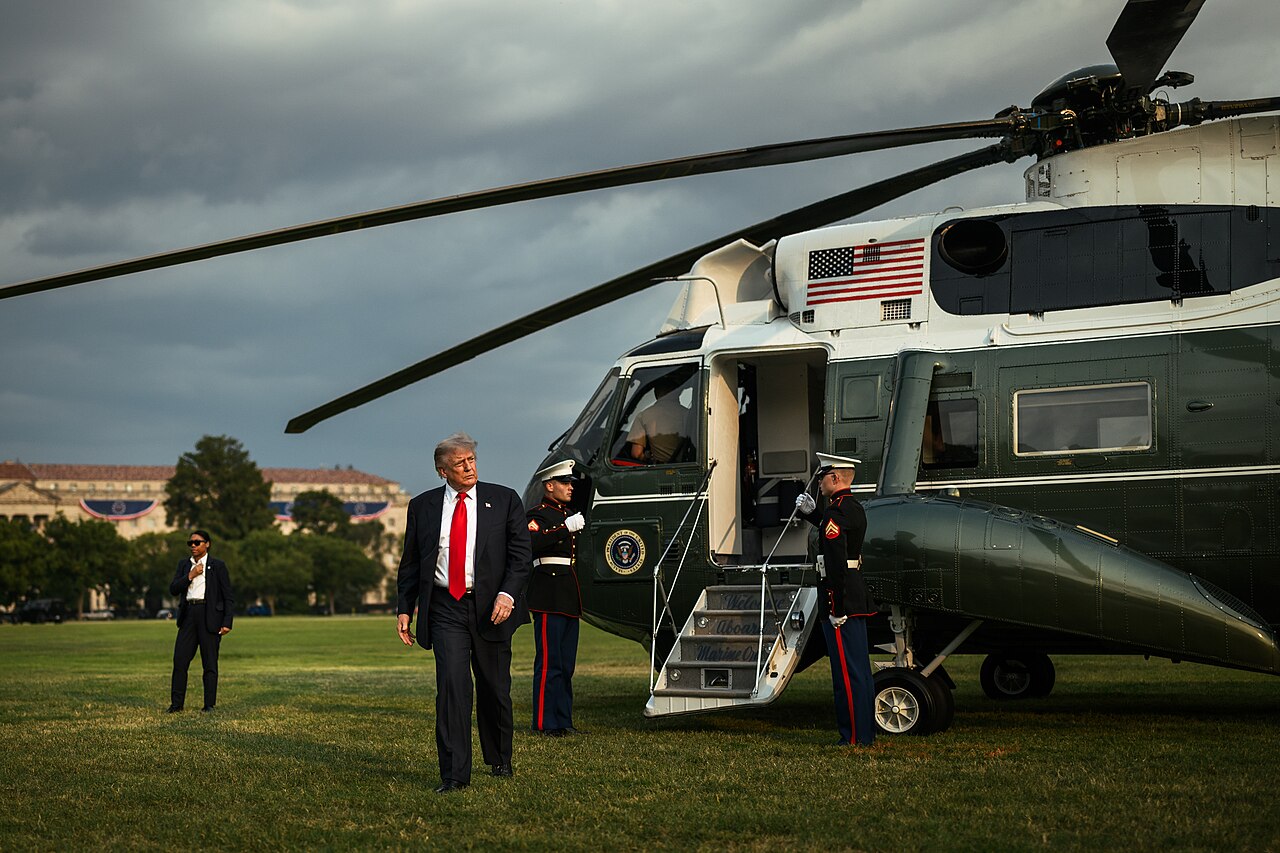 US President Donald Trump disembarks Marine One in Washington DC in July 2026 (Molly Riley/White House/Wikimedia Commons)