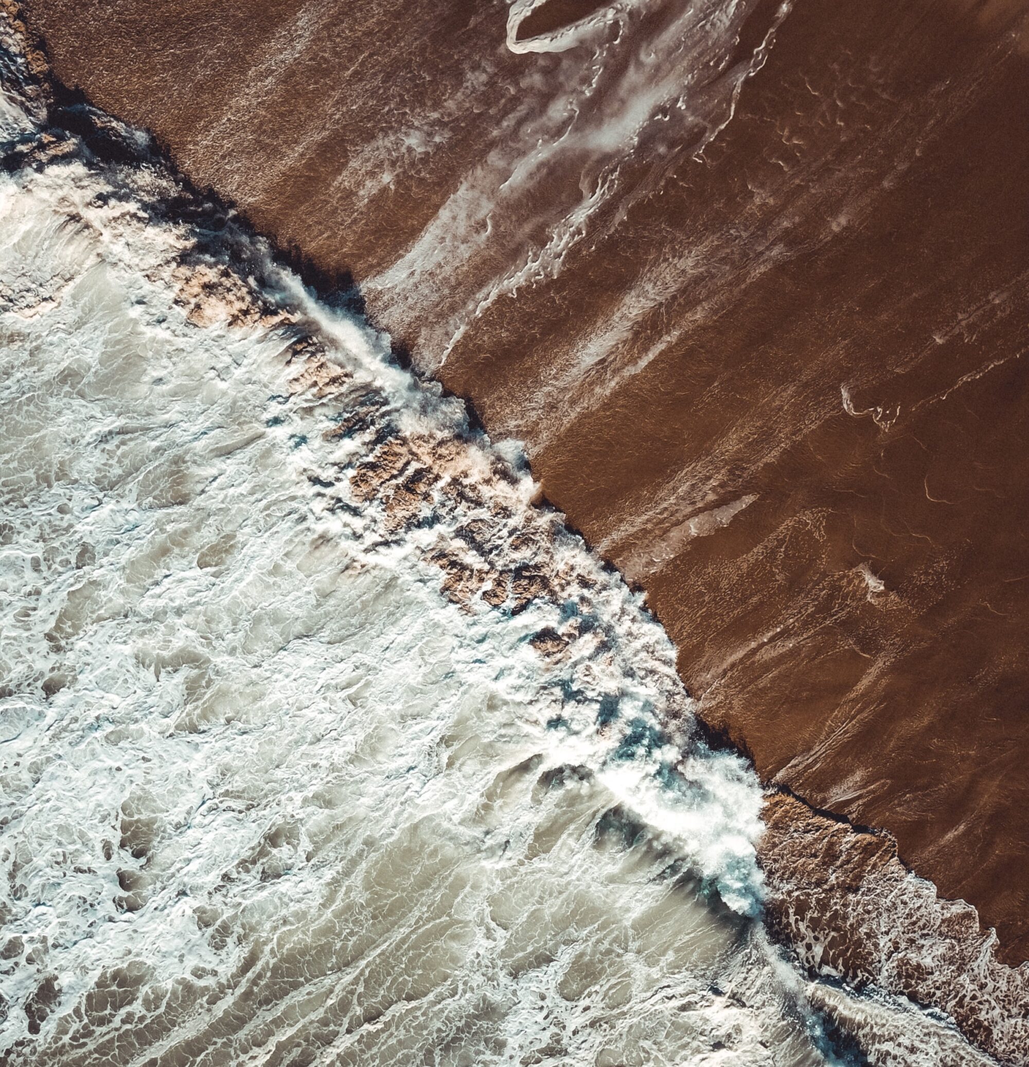 luis-eusebio-K1z-lR_0AIM-unsplash-e1677516072603