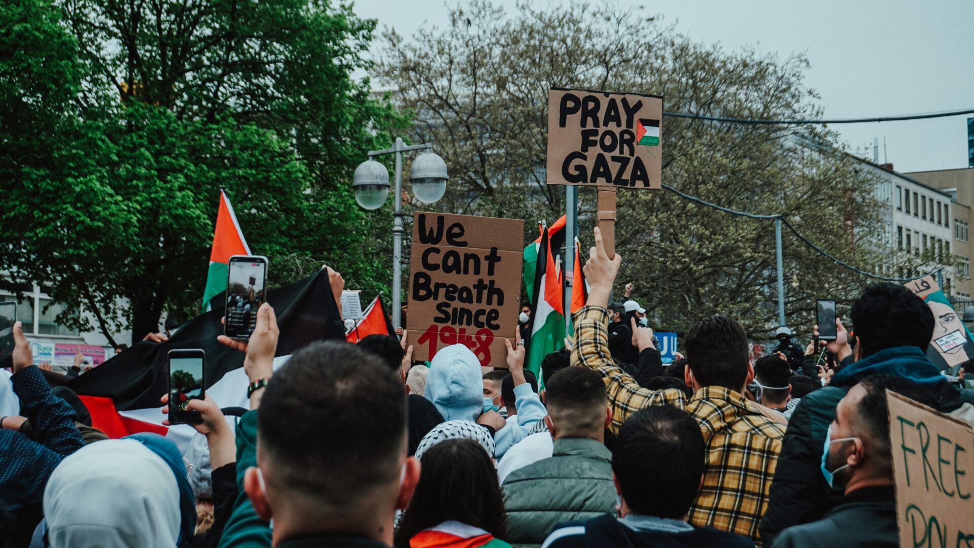 A protest for Palestinians in Hannover, Germany, in 2021 (Rami Gzon/Unsplash)